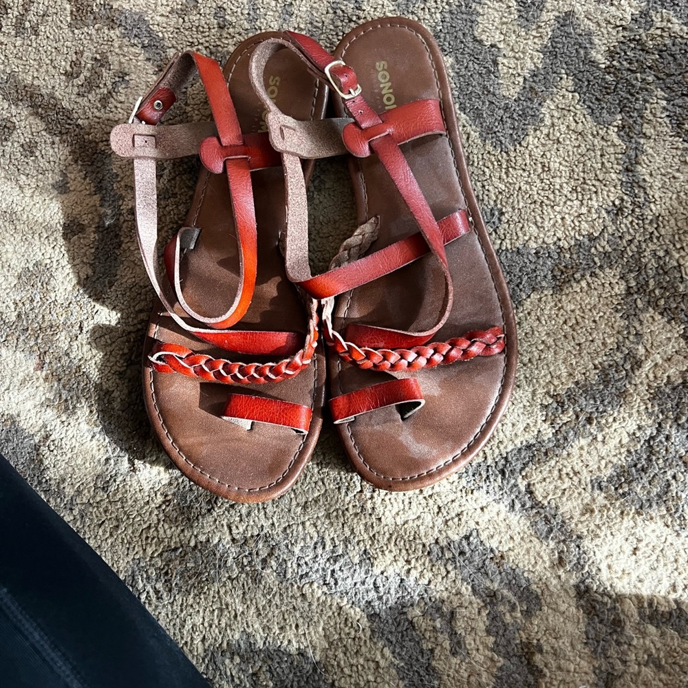 Women’s sandals